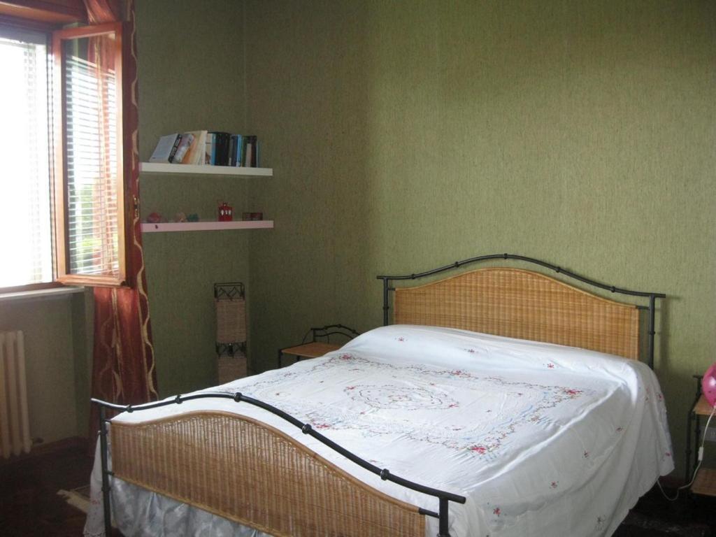 Bed and Breakfast La Casa Dei Pini Malnate Exterior foto